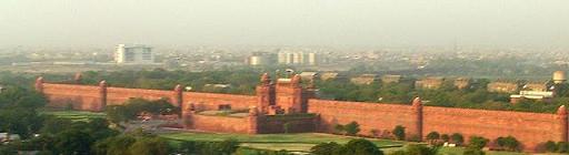 800px-red_fort_28-05-2005.jpg
